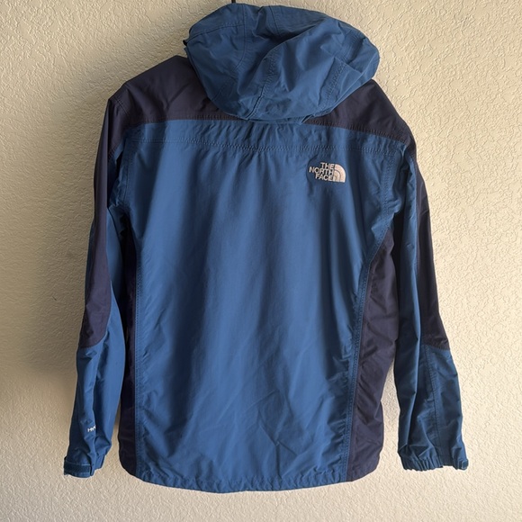 The North Face Rain Jacket - Picture 5 of 6